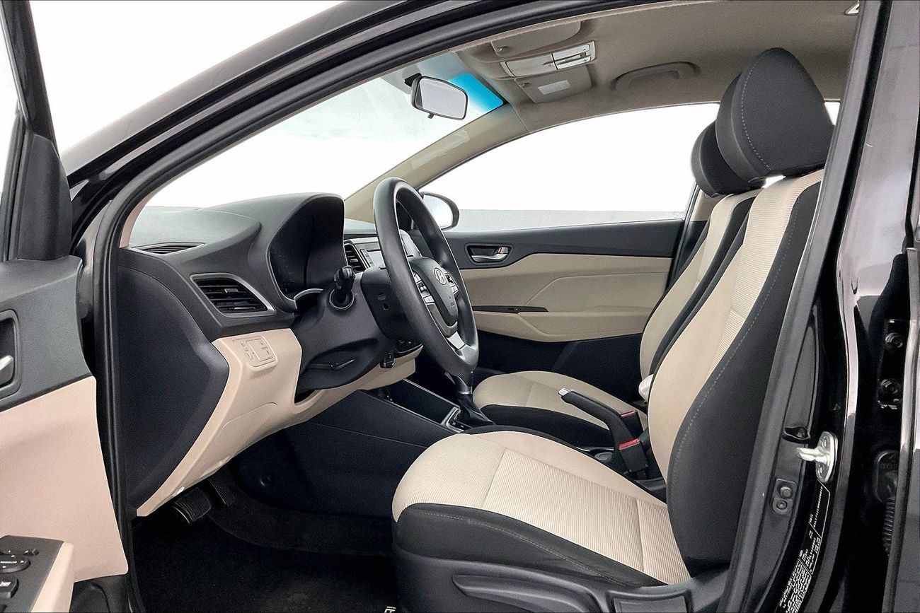 هيونداي أكسنت Smart / GL | عرض العيد الحصري | خالية من أضرار الفيضانات