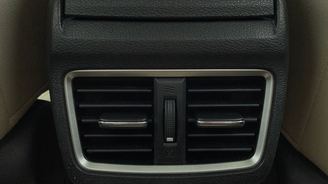 هوندا سيفيك DX 1.6 | بدون دفعة مقدمة | اختبار القيادة في المنزل