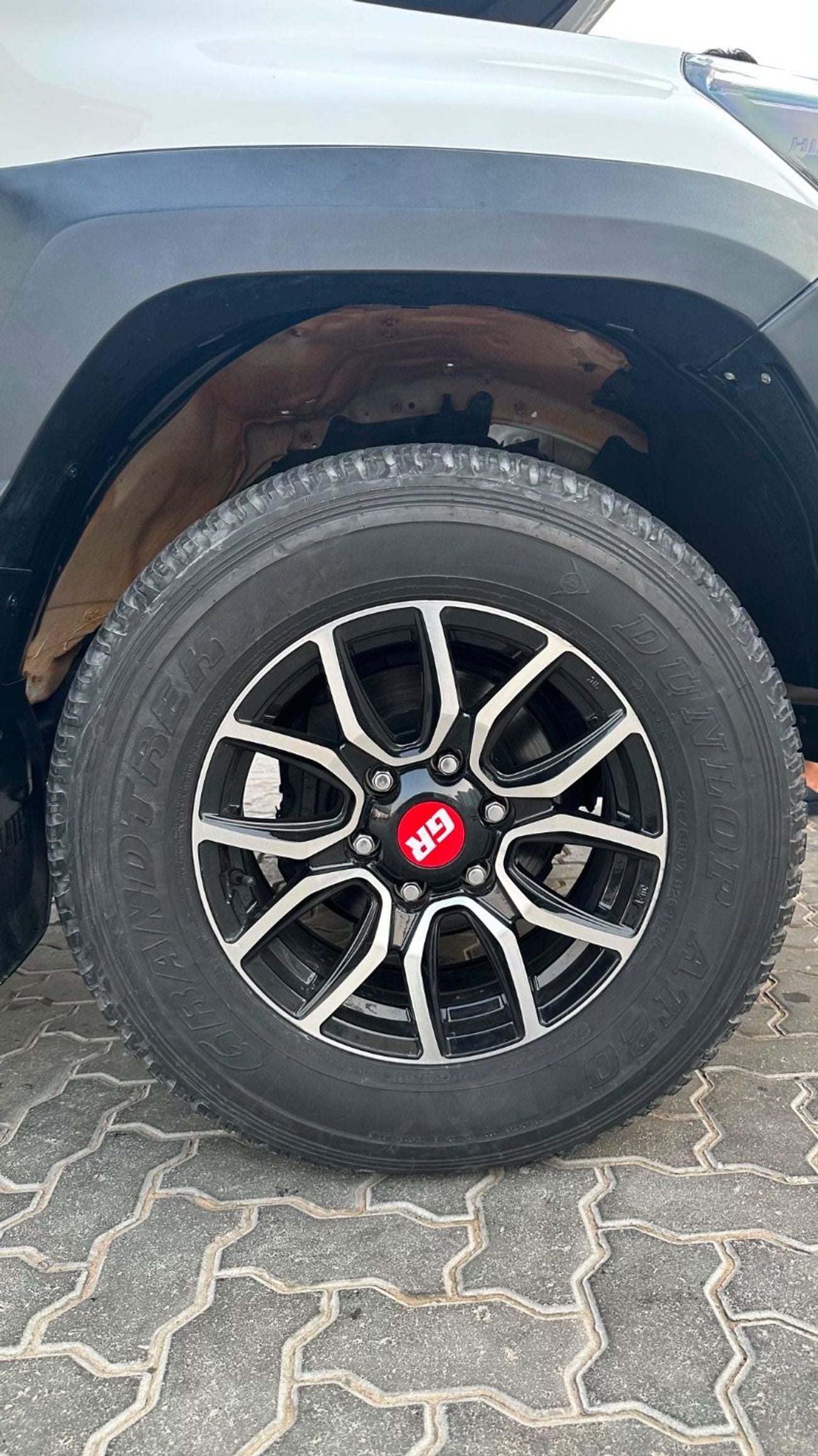 تويوتا هيلوكس SR With Upgrade GR Sport shape