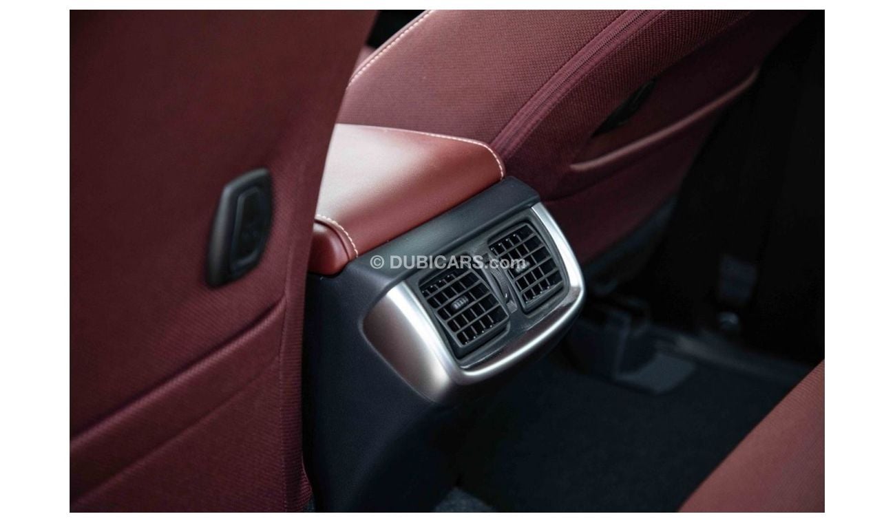 Toyota Hilux 2023 Toyota Hilux 4x4 DC 2.8 D AT SR5 - White inside Maroon | Export Only