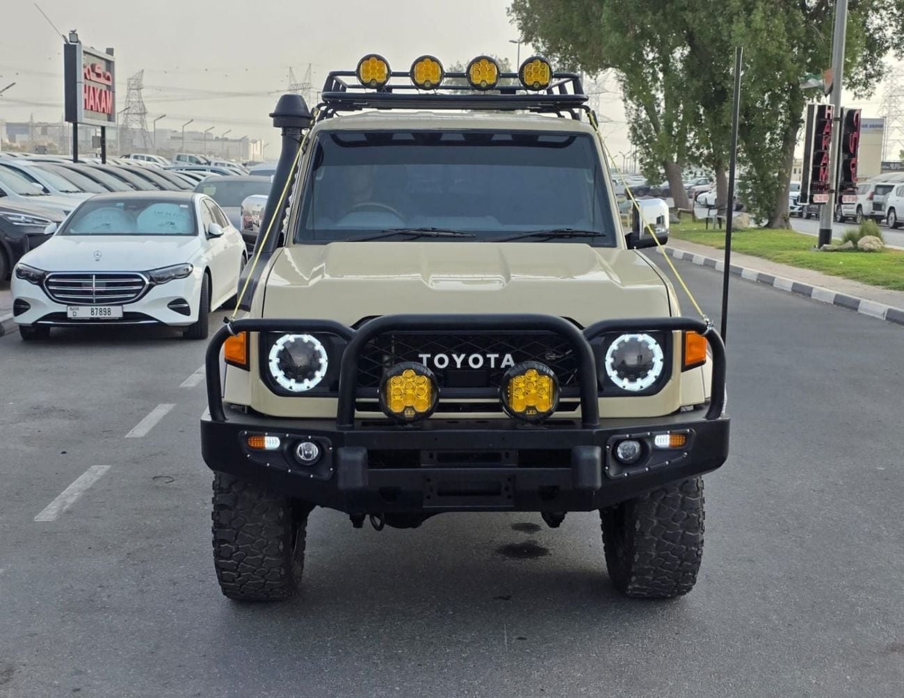 Toyota Land Cruiser Pick Up
