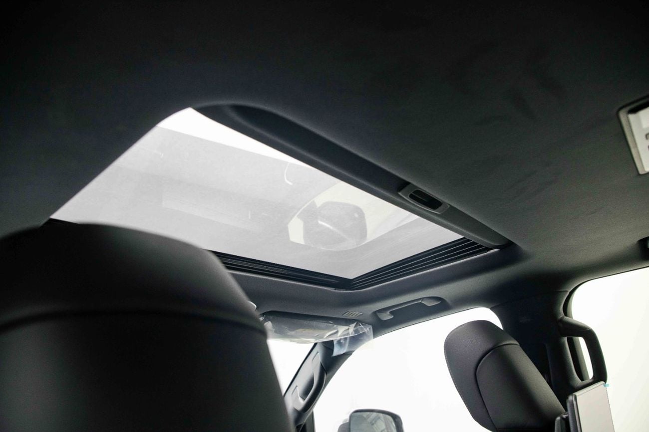 تويوتا لاند كروزر VX 3.3L - Grey Metallic Inside Black | Export Only