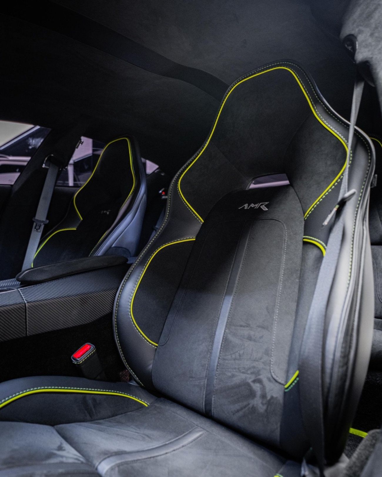 أستون مارتن DB11 AMR 5.2L