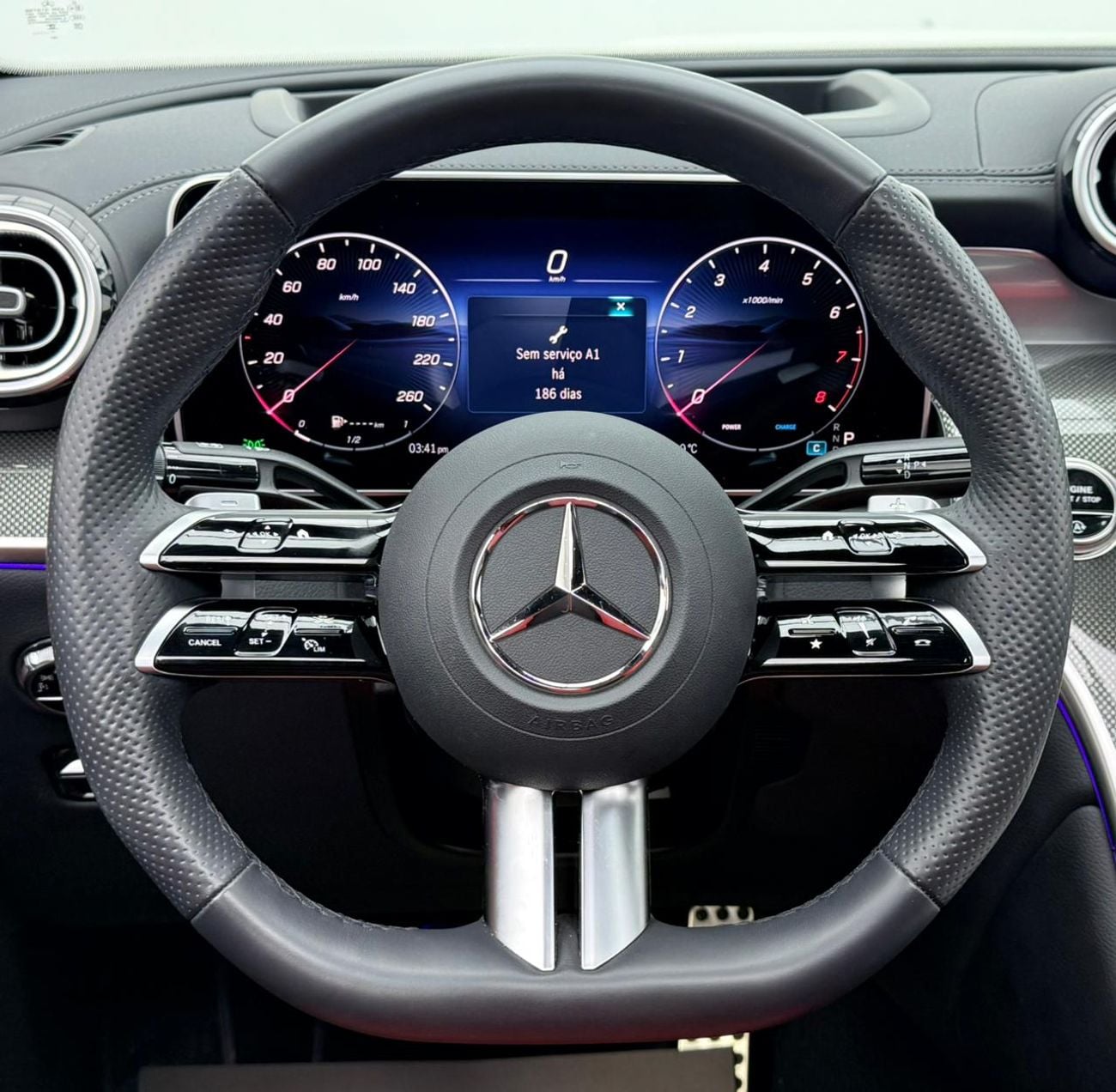 مرسيدس بنز GLC 200 2025 Mercedes Benz GLC200 AMG 4MATIC Coupe, 2029 MB Warranty + Service Pack, Very Low Km, GCC