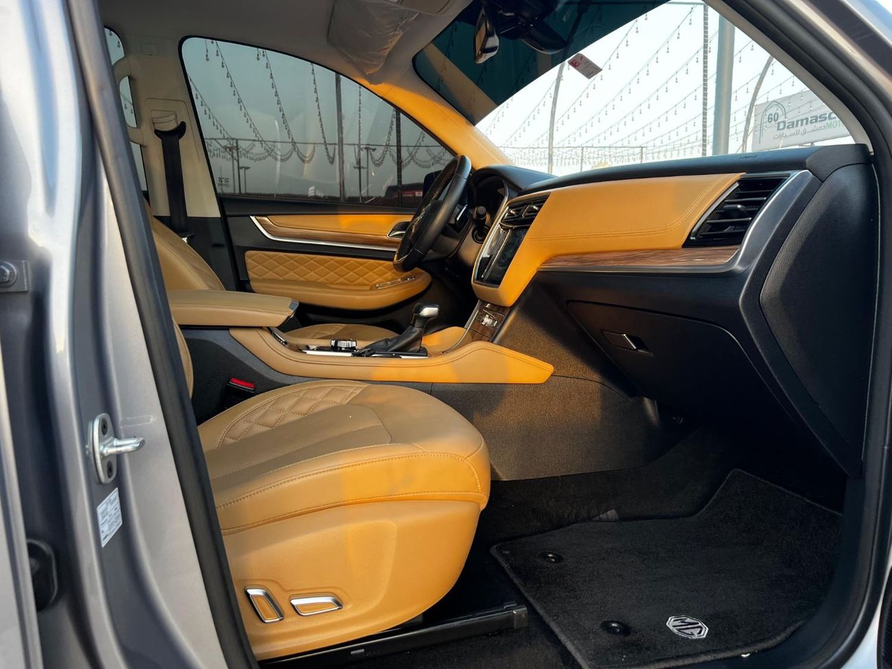 أم جي RX8 لاكجري