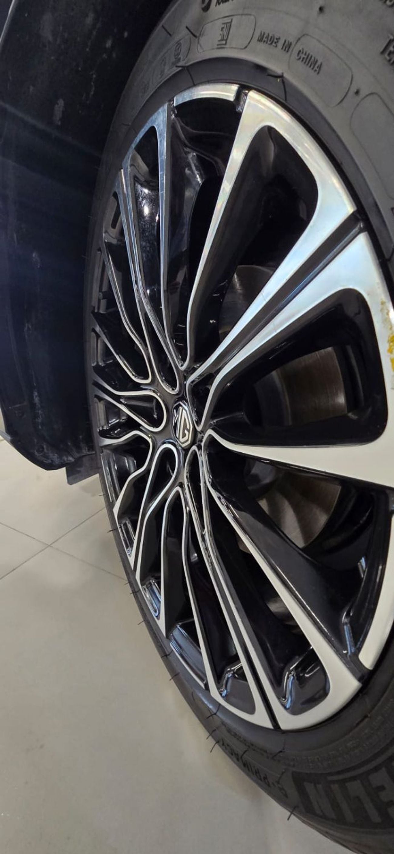 أم جي 7 MG7 2.0T TROPHY FULL option