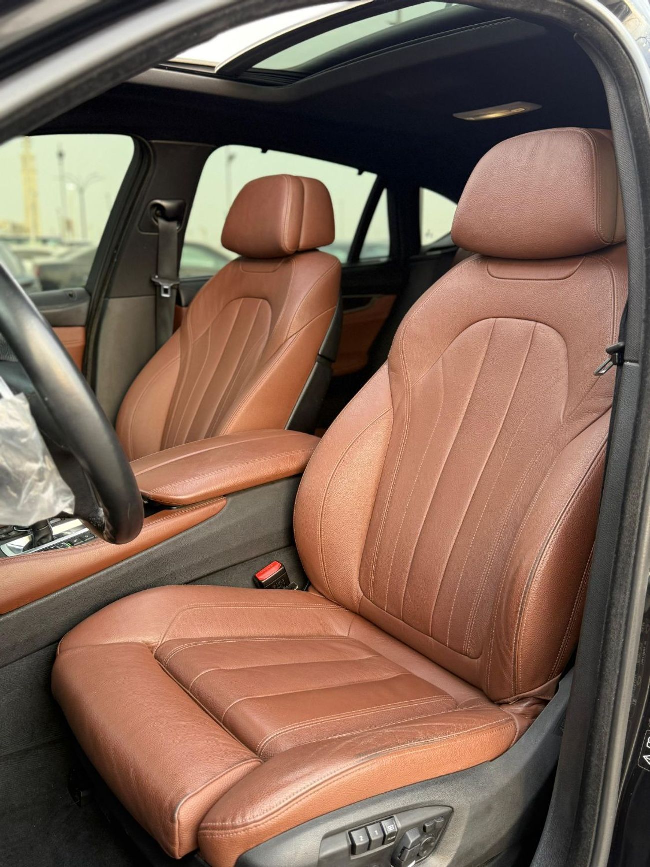 بي أم دبليو X6 50i Exclusive 4.4L