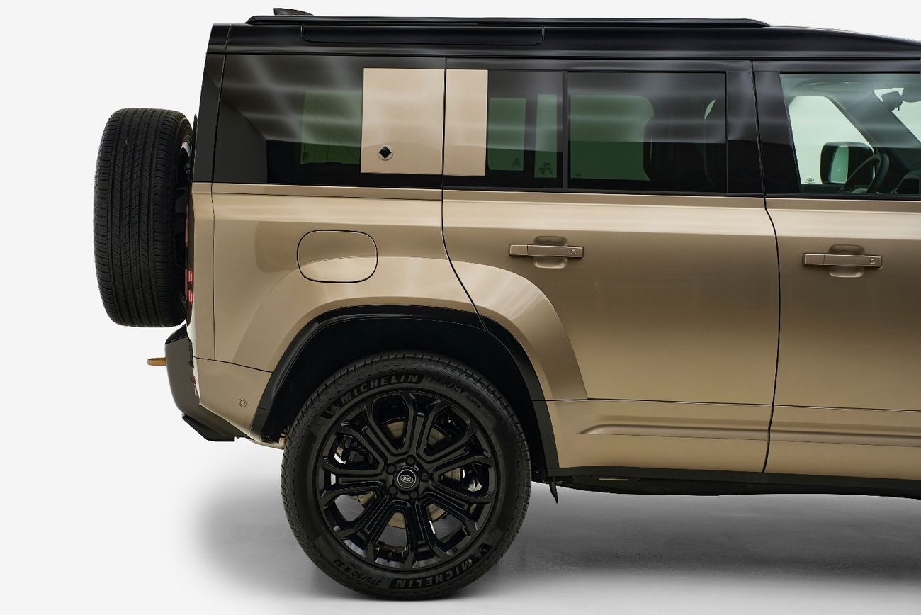 لاند روفر ديفندر 110 P635 OCTA V8