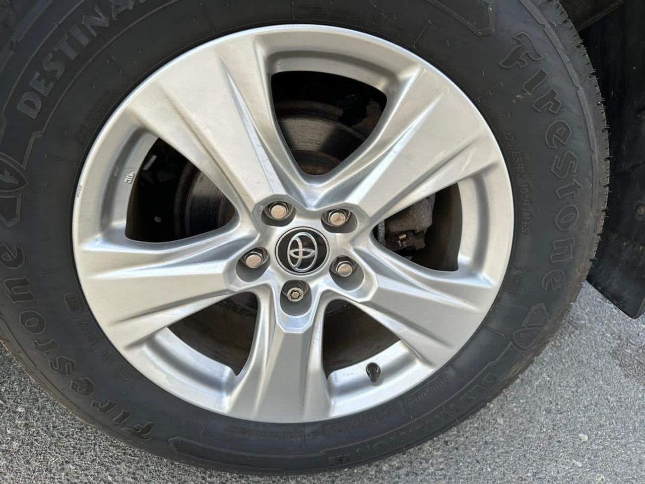 تويوتا راف ٤ VXR HEV