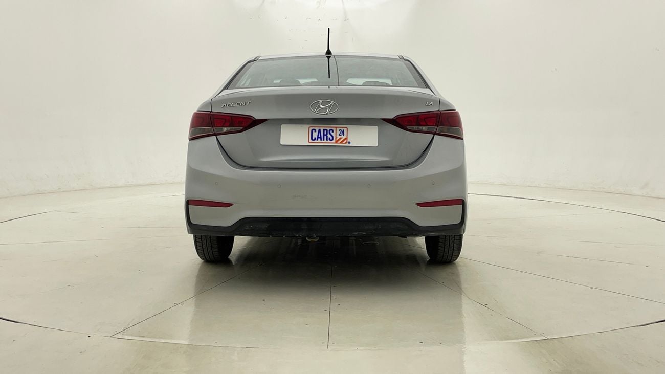 هيونداي أكسنت GL 1.6 | بدون دفعة مقدمة | اختبار القيادة في المنزل