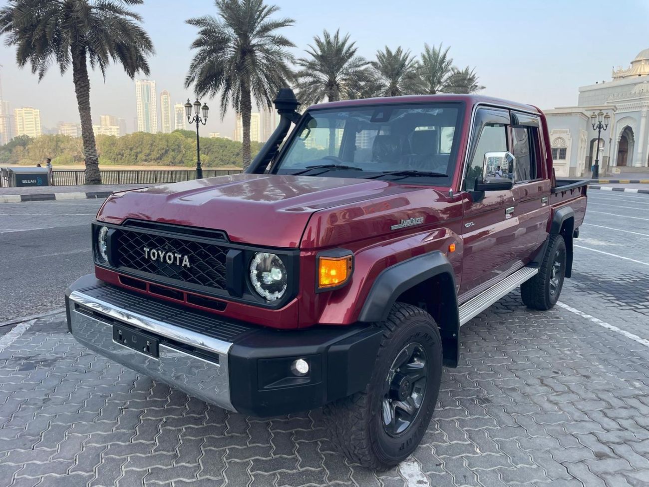 تويوتا لاند كروزر بيك آب PICKUP DLX Winch 4.5L Toyota Landcruiser 79 series dual cab V8  Export from Australia