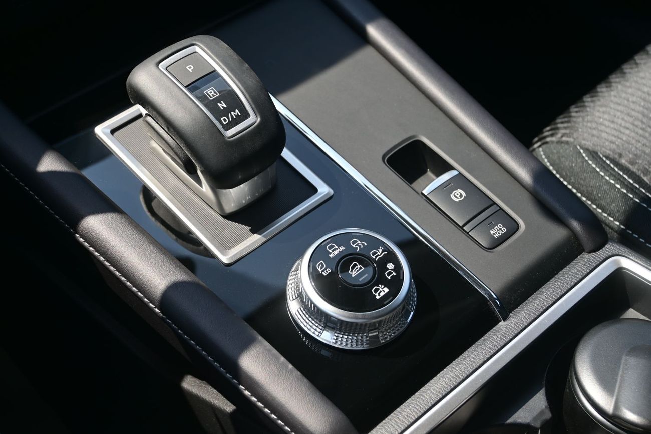 Mitsubishi Outlander Mitsubishi Outlander Hi-Line 2.5L Petrol 4WD, Model 2025, Color Silver