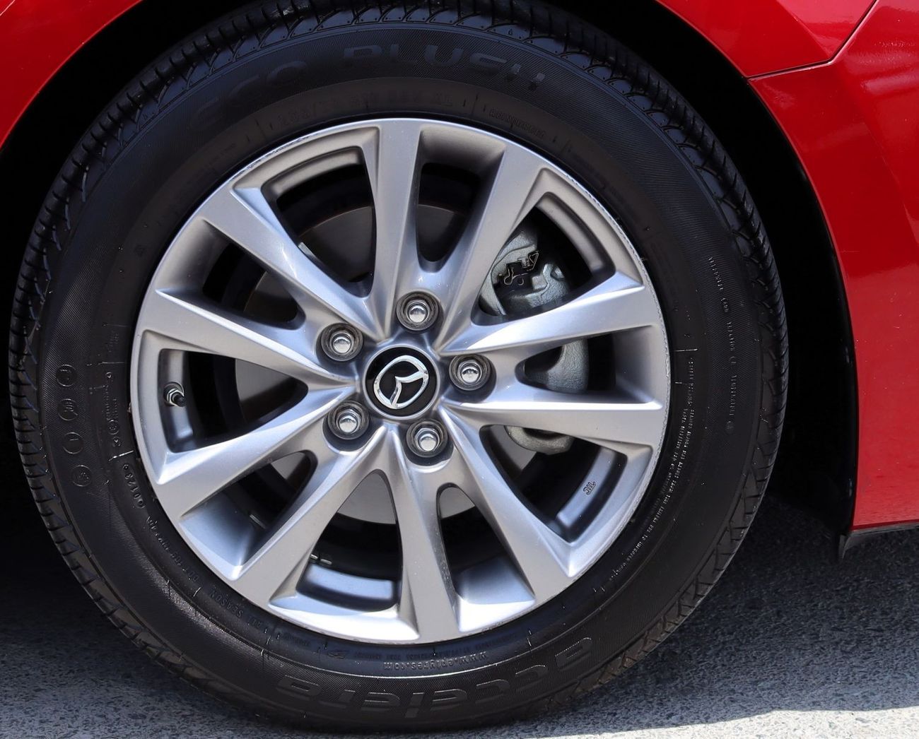 Mazda 3 V ACCIDENTS FREE - GCC - ENGINE 1600 CC - SUNROOF - KEYLESS ENTRY AND START - ORIGINAL PAINT - PERFE