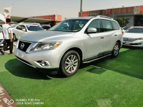 Nissan Pathfinder SV First owner, excellent condition, 4x4