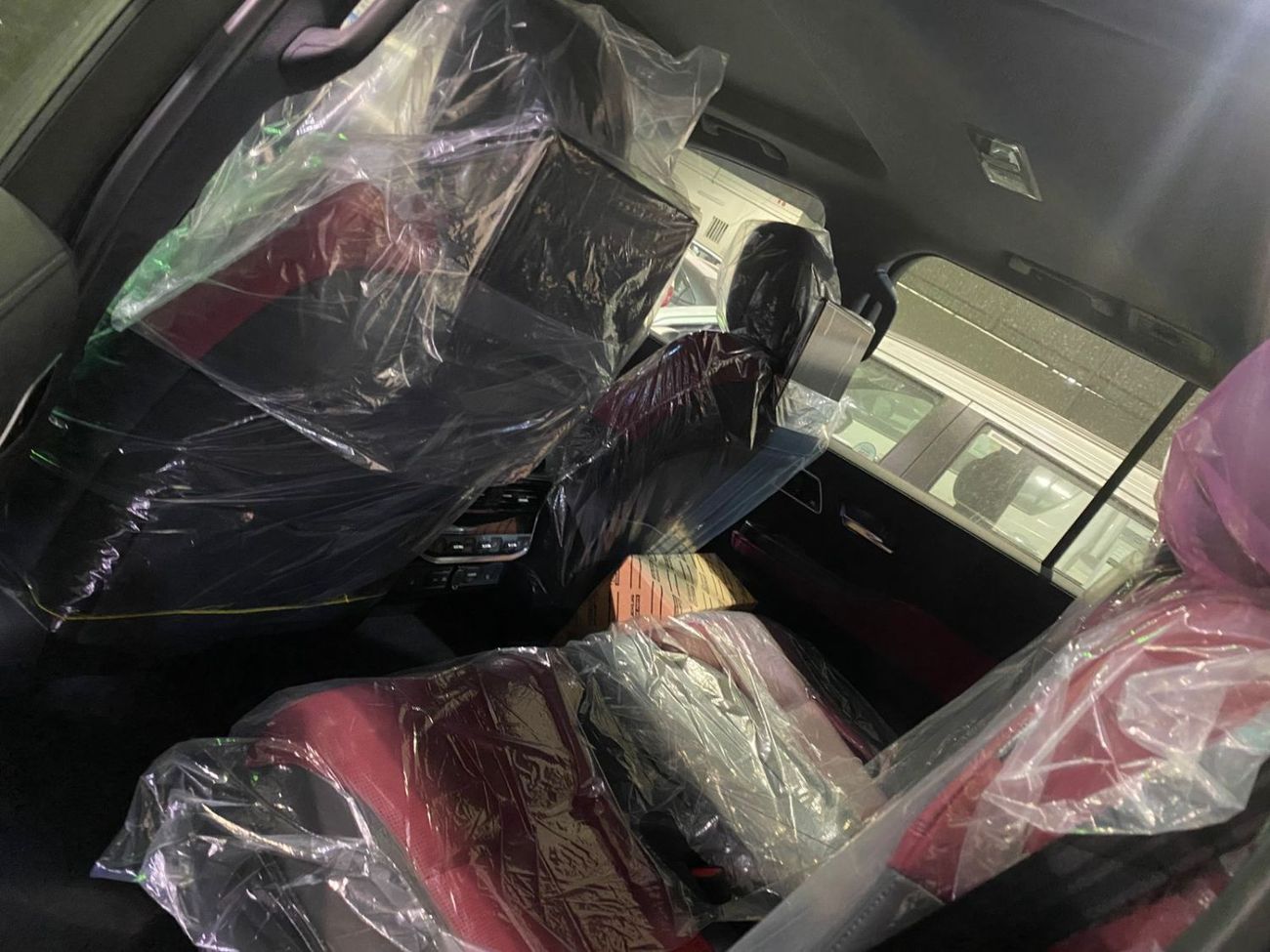 Toyota Land Cruiser VXR 3.5L FULL OPTION