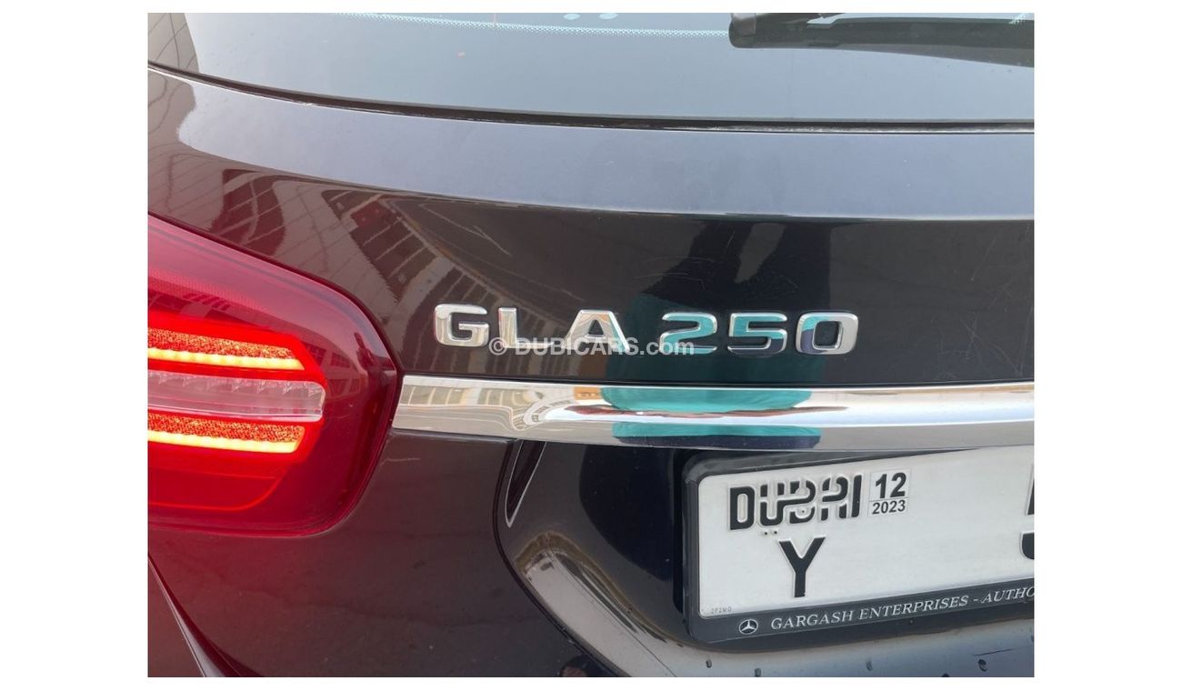Mercedes-Benz CLA 250 Mercedes GLA 250 FREE ACCIDENT 2018 BLACK 180K GCC Automatic Gasoline 5 4 BLACK Price : 110000 Mobil