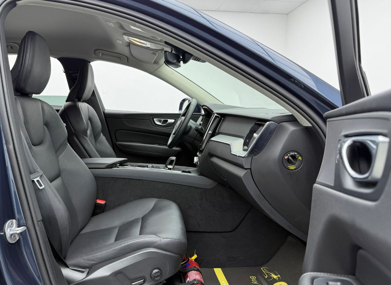 فولفو XC 60 2024 Volvo XC60 B5 Core, 2028 Volvo Warranty, Volvo Full Service History, GCC