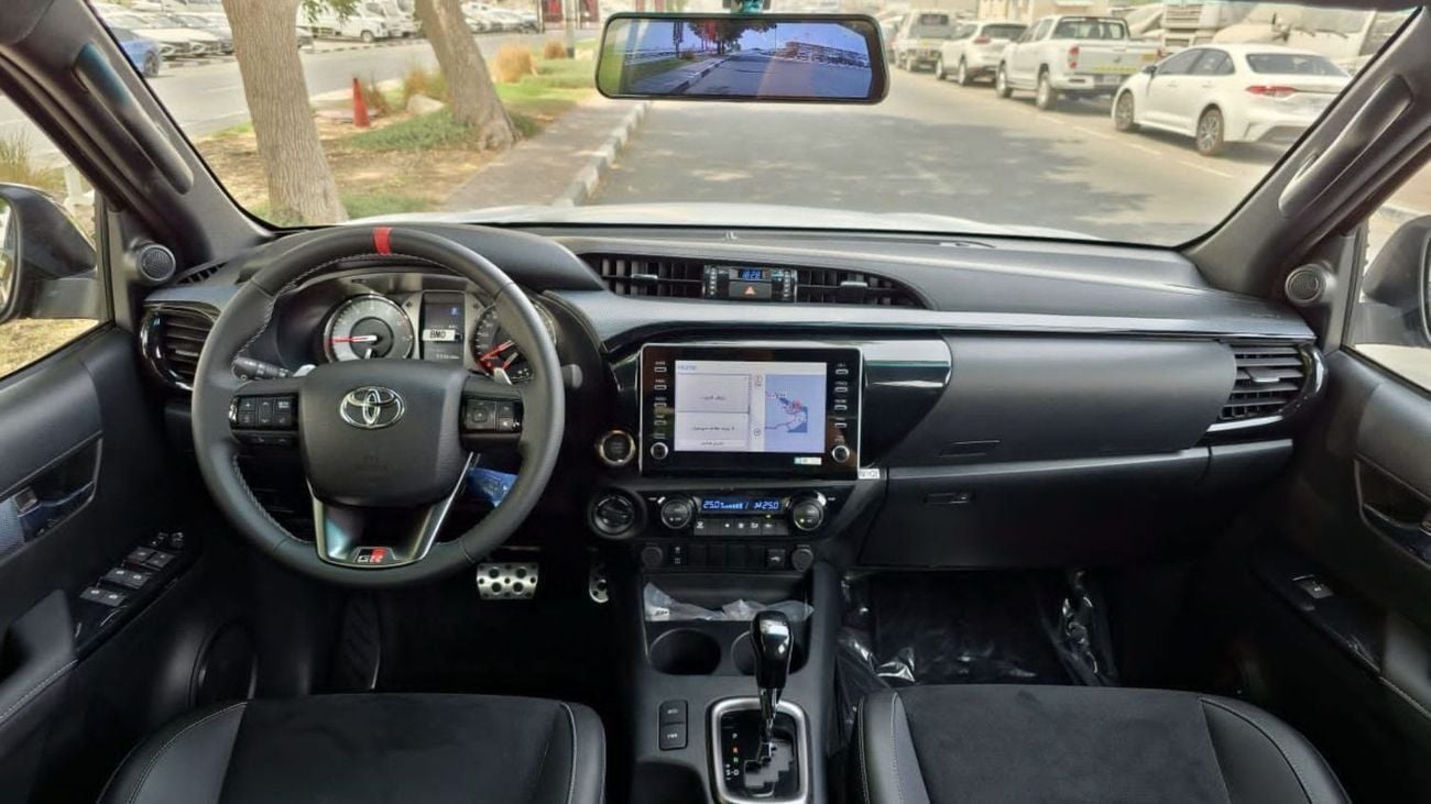 تويوتا هيلوكس GR SPORT 4.0L GR-S | 4 Door | Double Cabin | Automatic | Petrol | V6