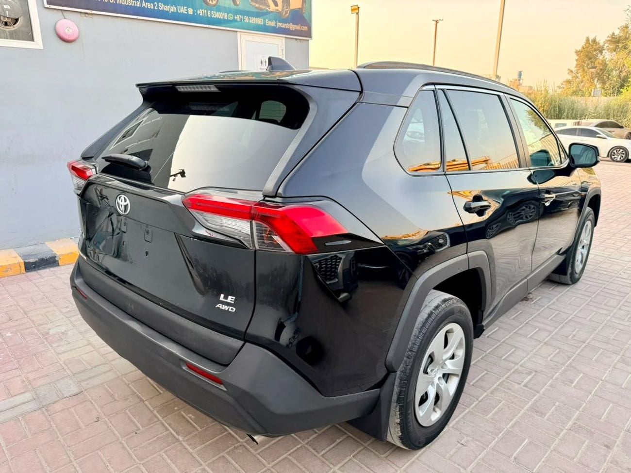 Toyota RAV4 2020 Toyota RAV4 LE 4x4 / AWD – Black   Mileage: 80,049  Engine: 2.5L 4-Cylinder Gasoline Horsepower