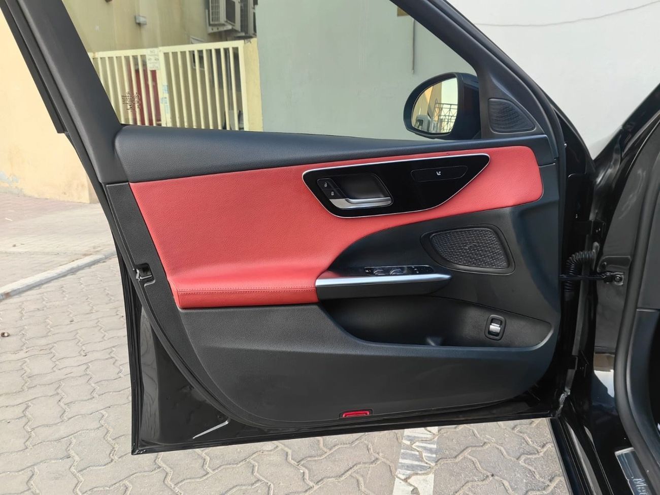 مرسيدس بنز C 200 2.0L | European Specs | low mileage | Mild Hybrid