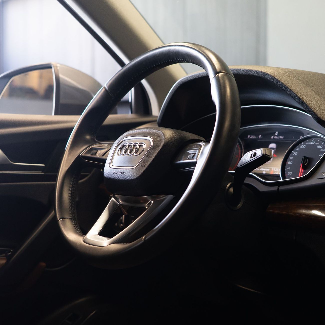 Audi Q5 45 TFSI Quattro 2.0L AED 1,628 pm • 0% Downpayment • Audi Q5 45Tfsi • 1 Year Warranty