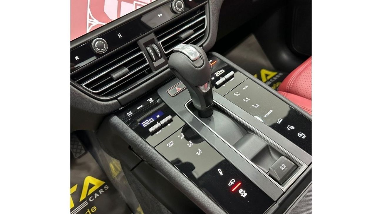 بورش ماكان *Brand New* 2024 Porsche Macan S, 2026 Porsche Warranty, Full Options, Delivery Kms, GCC