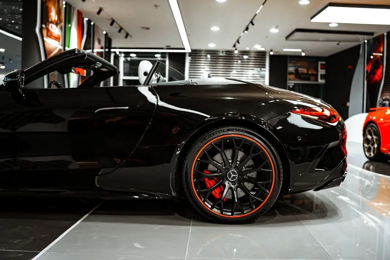 مرسيدس بنز SL 55 AMG SL 55 AMG 4Matic Plus - GCC Specs