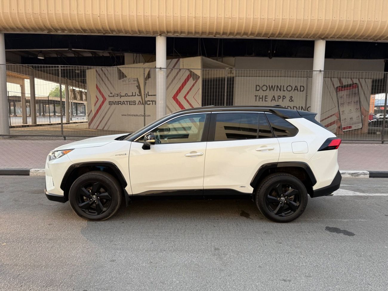 Toyota RAV4 2021 XSE HYBRID FULLY LOADED MOONROOF 2.5 CANADA SPEC