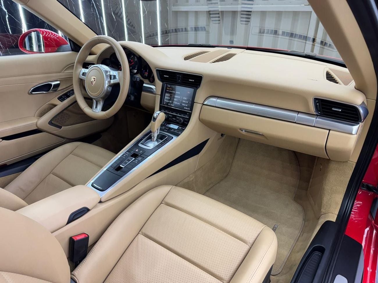 Porsche 911 CARRERA