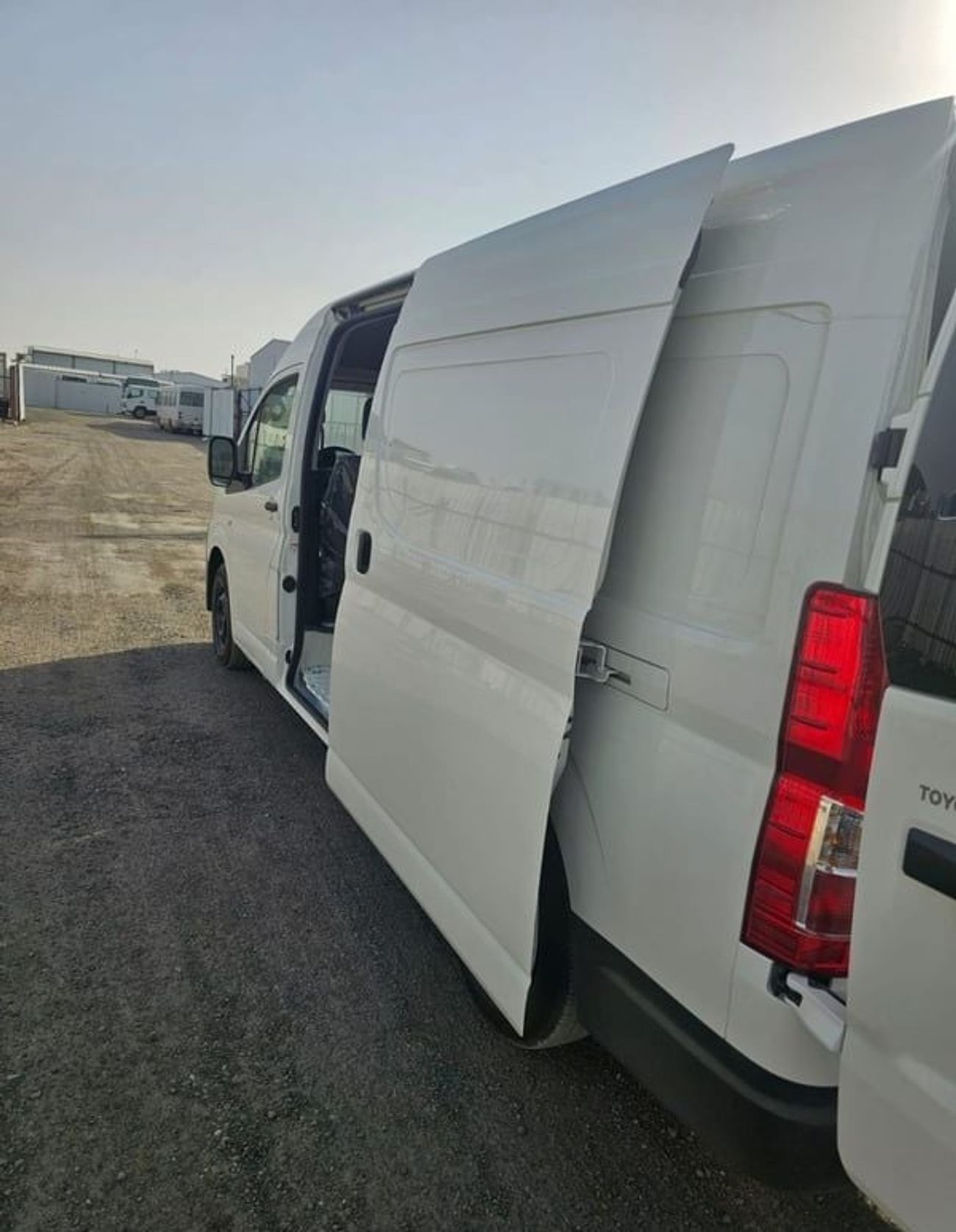 Toyota Hiace HIGH ROOF VAN 3.5L CARGO 2026 GCC 2 BACK DOOR