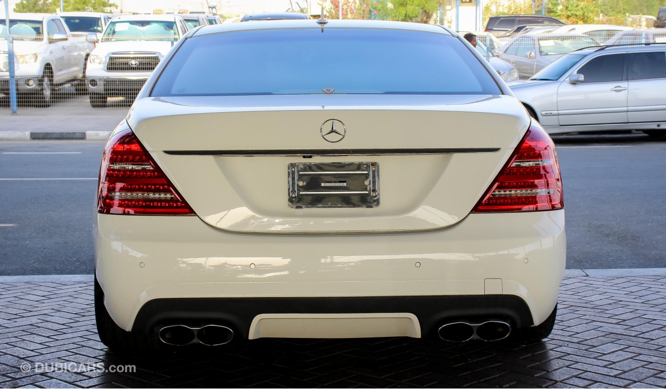 مرسيدس بنز S 500 With S65 body kit