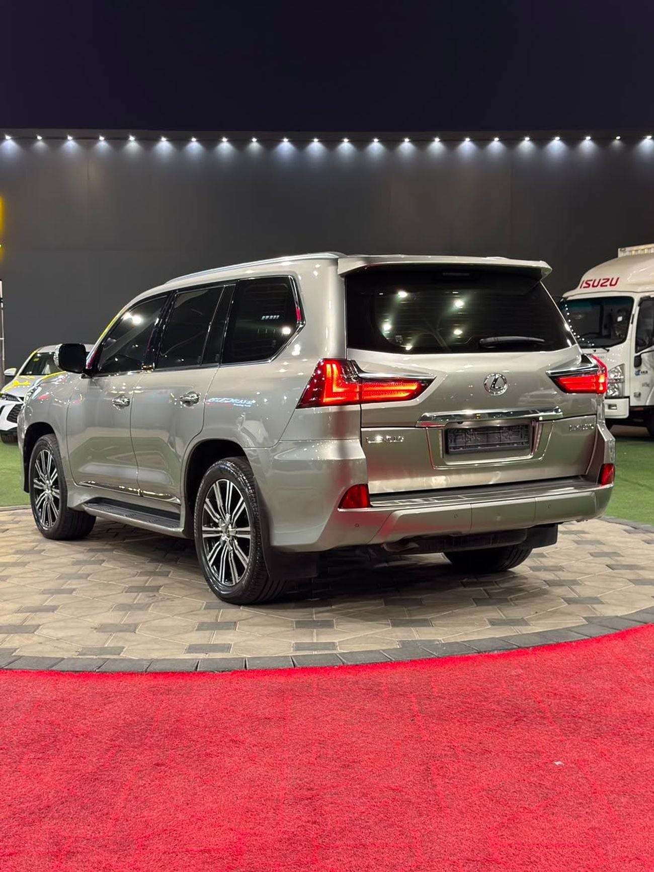 لكزس LX 570 PREMIER