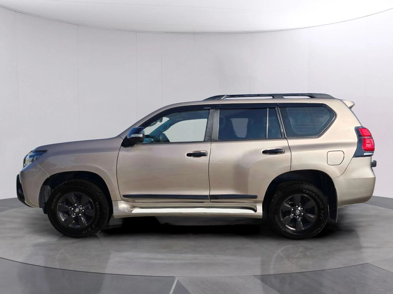 تويوتا برادو 4x4 Diesel Right Hand Drive (Export Only)