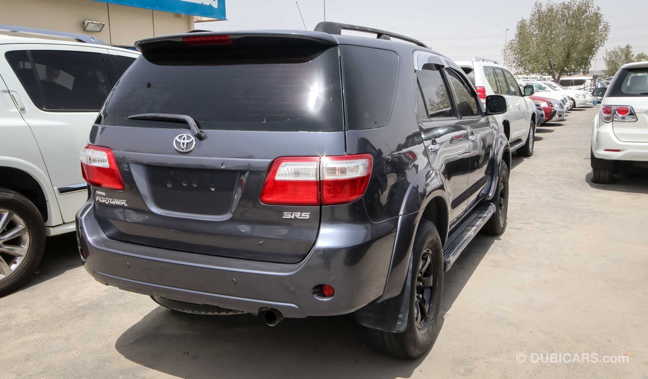 Toyota Fortuner VVTI 2.7