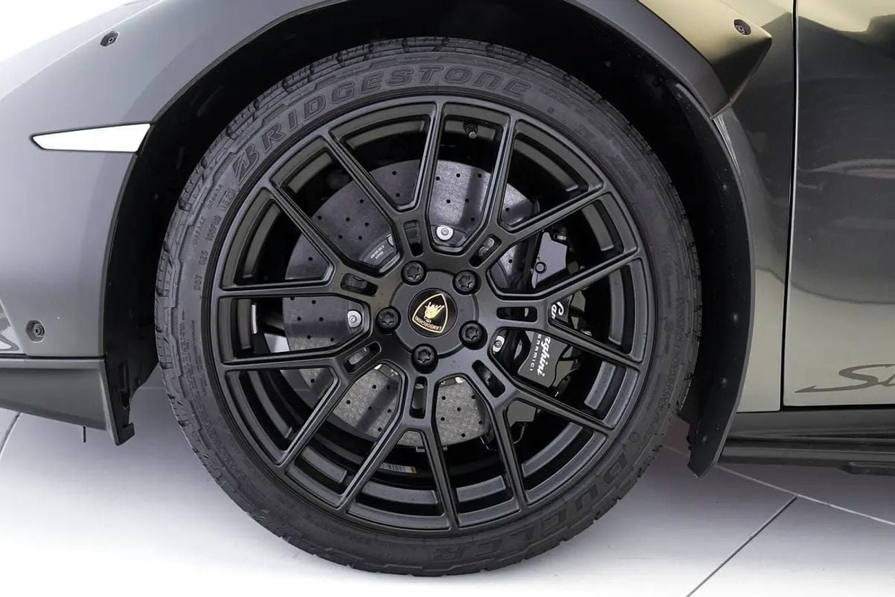 Lamborghini Huracan STERRATO 5.2L V10