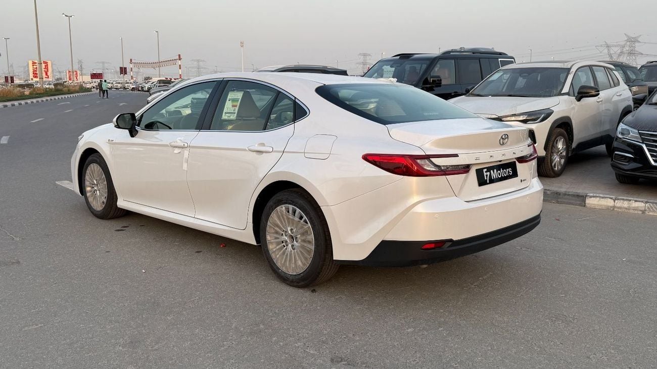 Toyota Camry Toyota Camry HEV LV Hybrid 2.5L  (GCC) - 2025