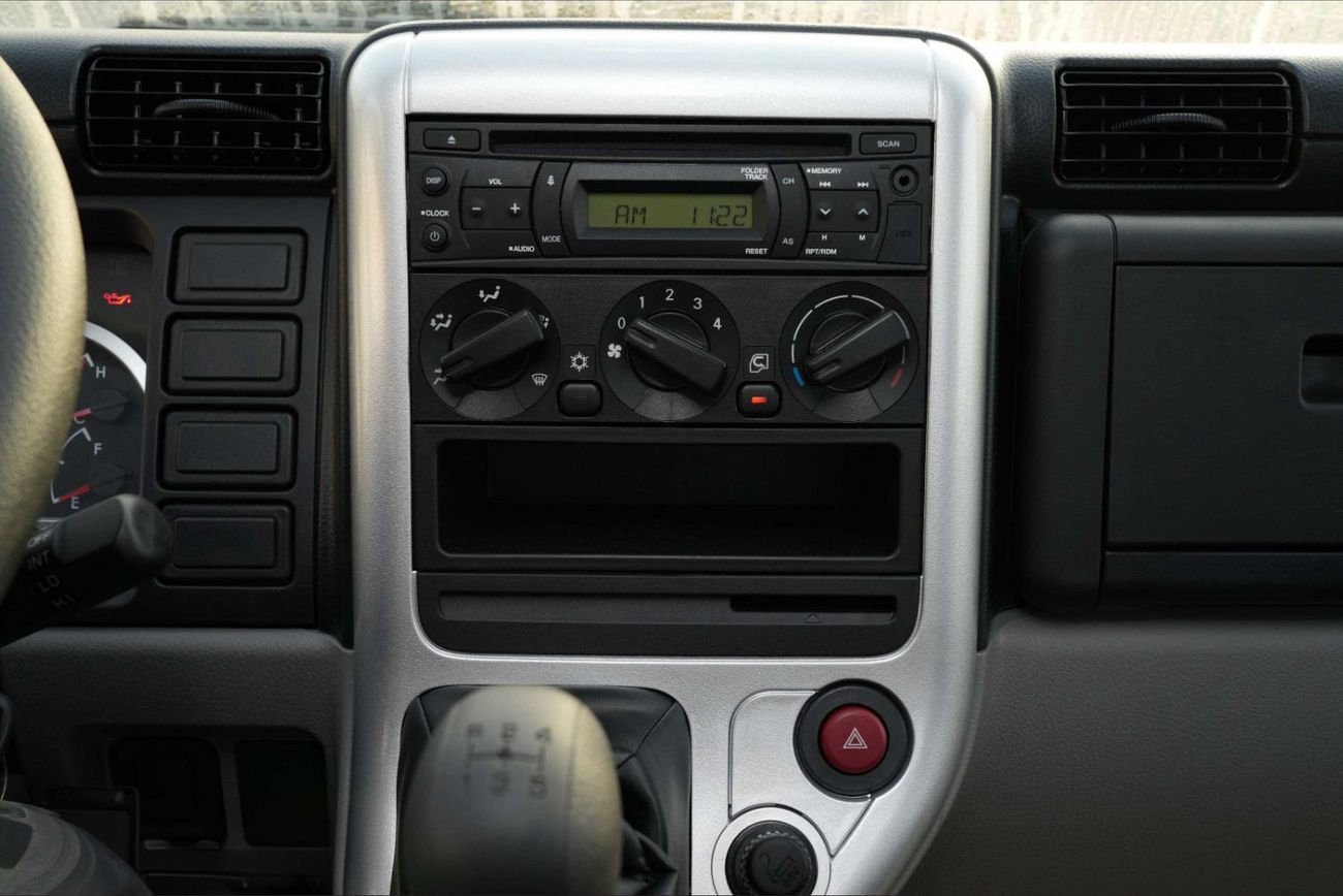 Mitsubishi Fuso Canter 4.2L CHASSIS M/T DIESEL