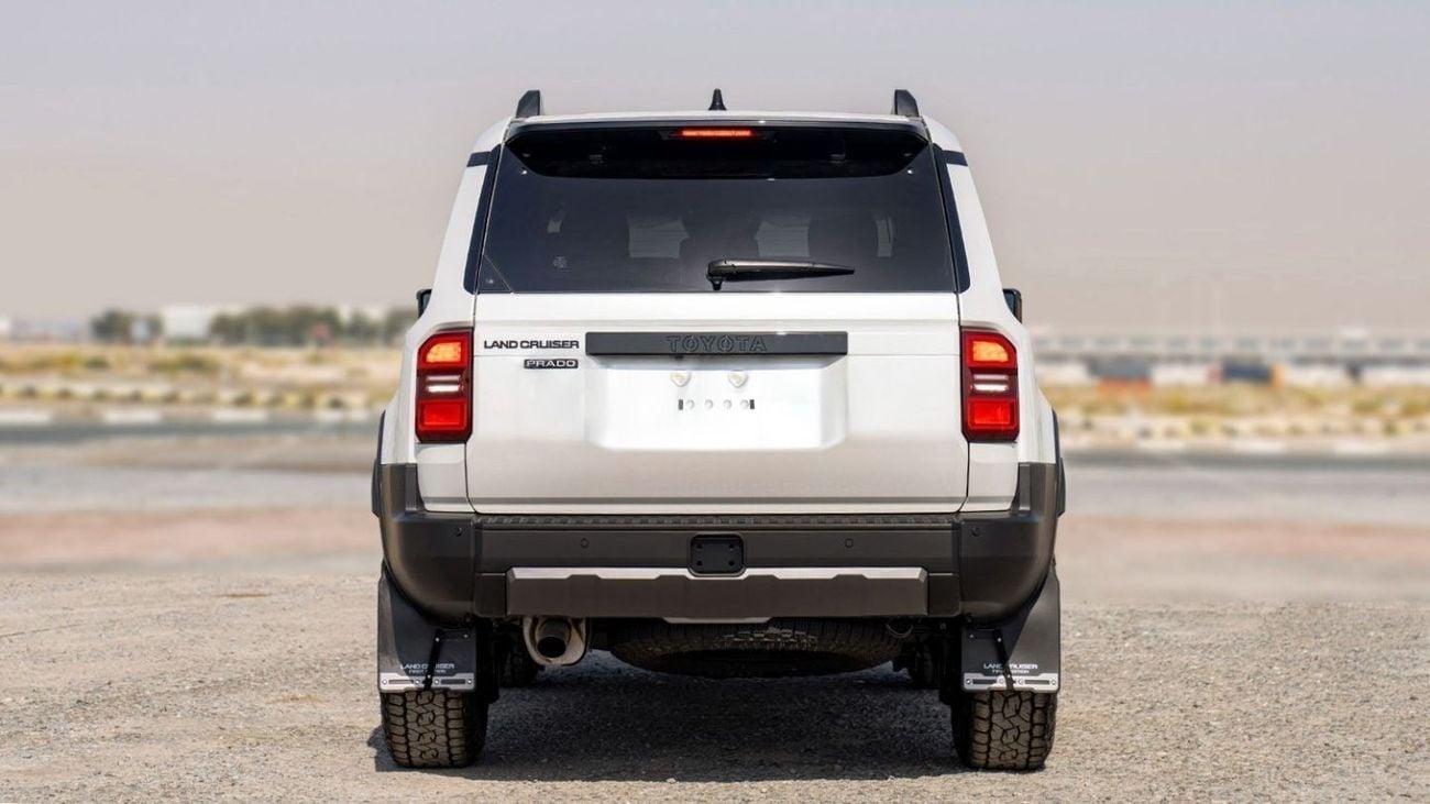 Toyota Prado TOYOTA PRADO 250 2.4P AT FIRST EDITION MY2024 – WHITE
