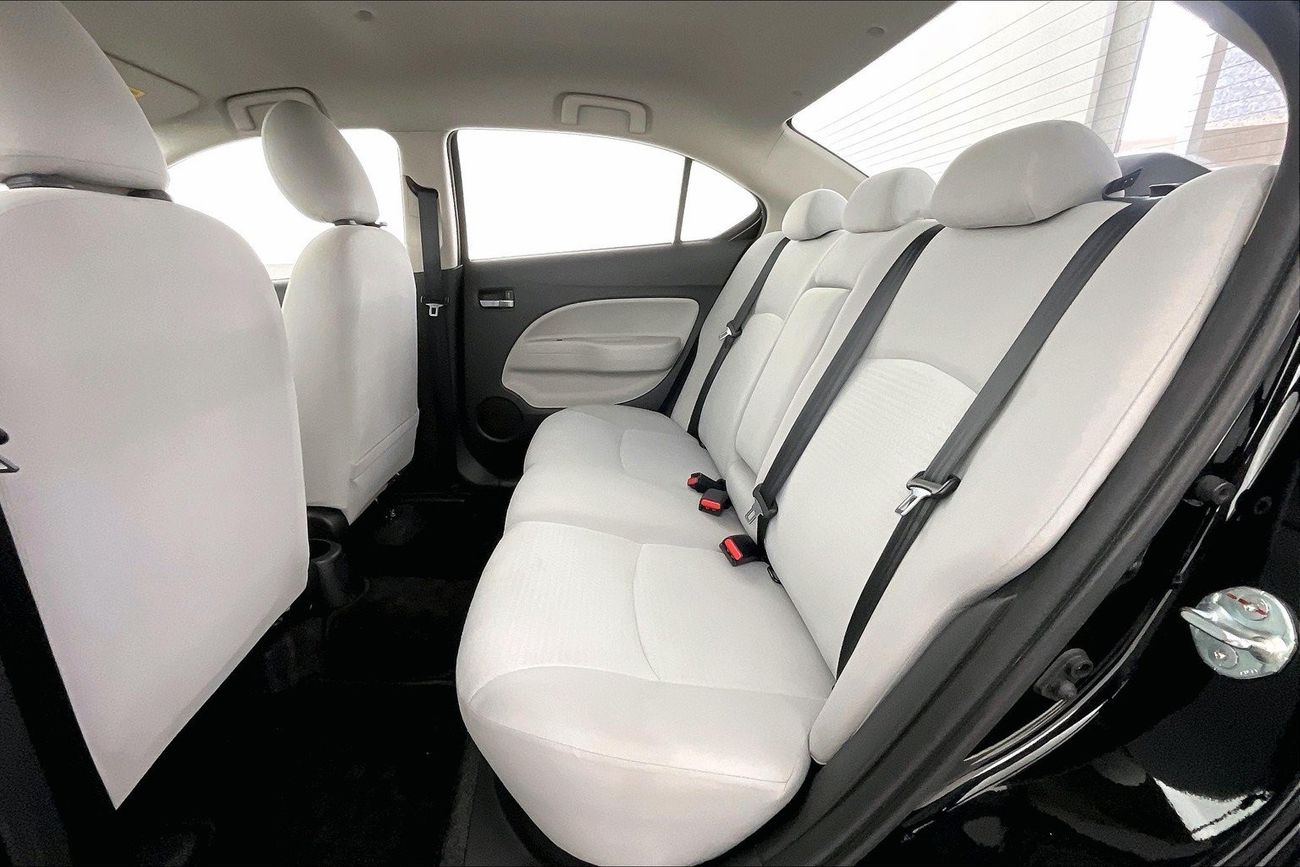 لكزس UX300h Premier | شامل الضمان | 0 ﺪﻔﻋﺓ ﺃﻮﻟﻯ