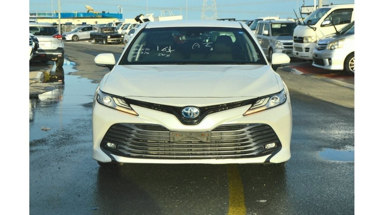 Toyota Camry Hybrid full option