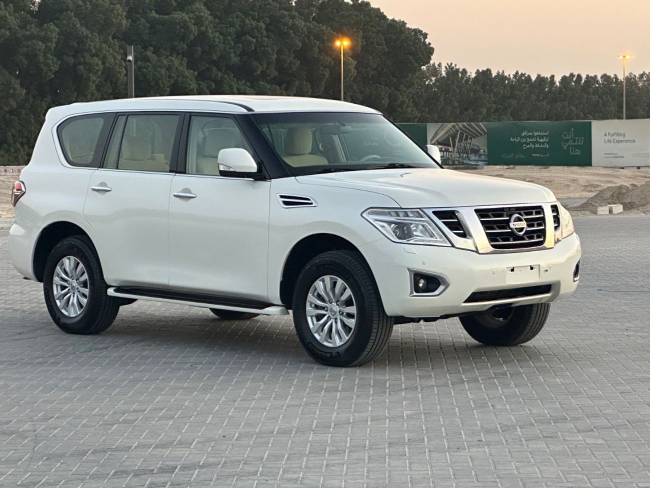 Nissan Patrol SE 4.0L MODEL 2017 GCC CAR PERFECT CONDITION INSIDE AND OUTSIDE FULL OPTION