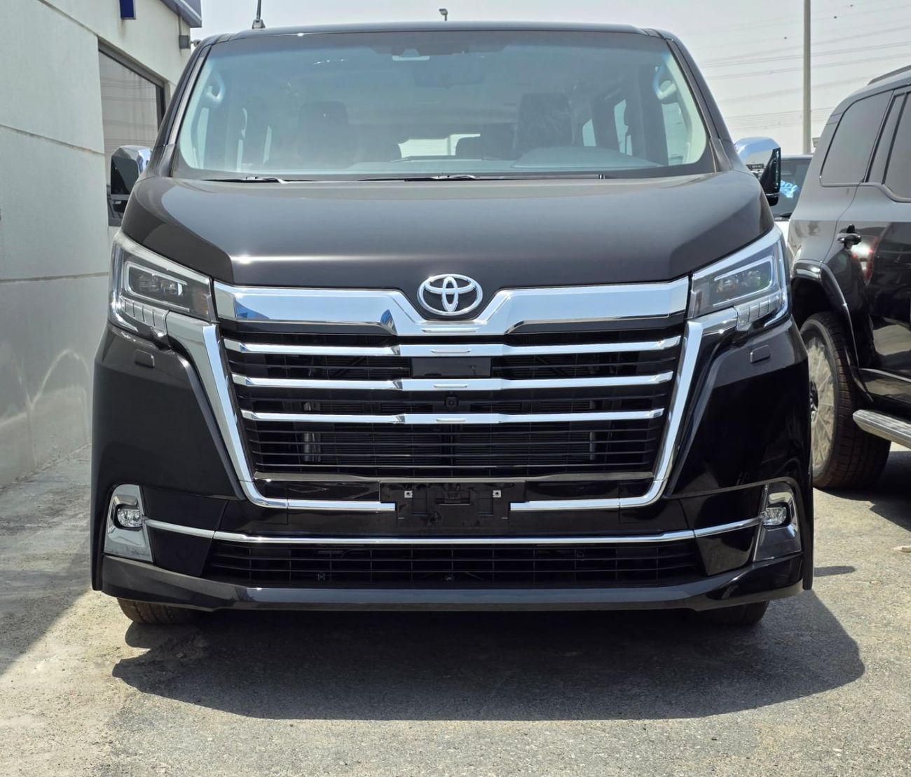 Toyota Granvia 3.5L V6 PETROL PREMIUM  6 SEATER FULL OPTION