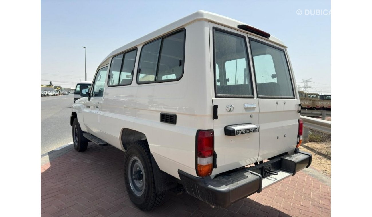 تويوتا لاند كروزر Toyota Land Cruiser78  4.2L  3Doors MT