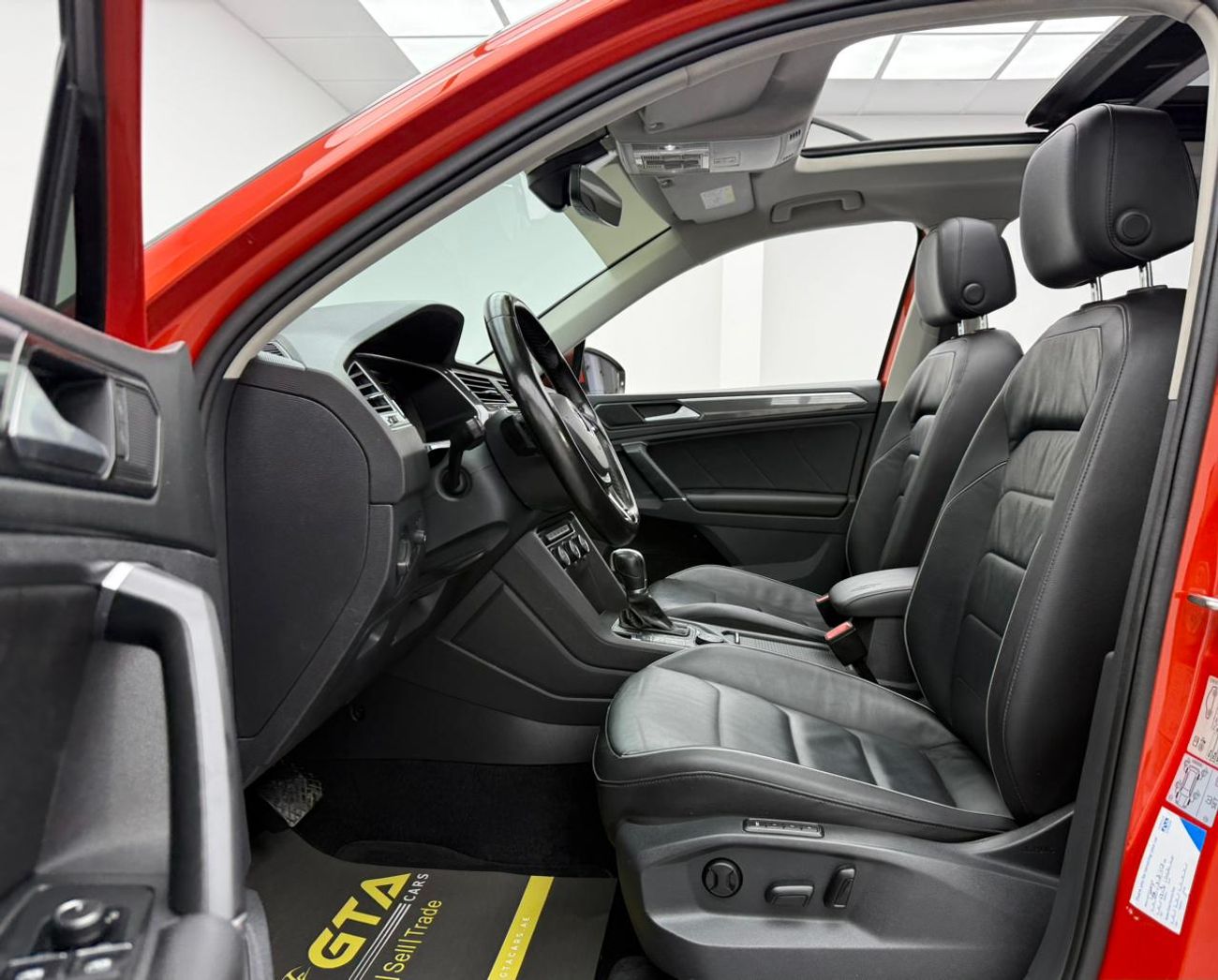 Volkswagen Tiguan SEL 2.0L 2017 Volkswagen Tiguan SEL+, Full Volkswagen Service History, Excellent Condition, GCC