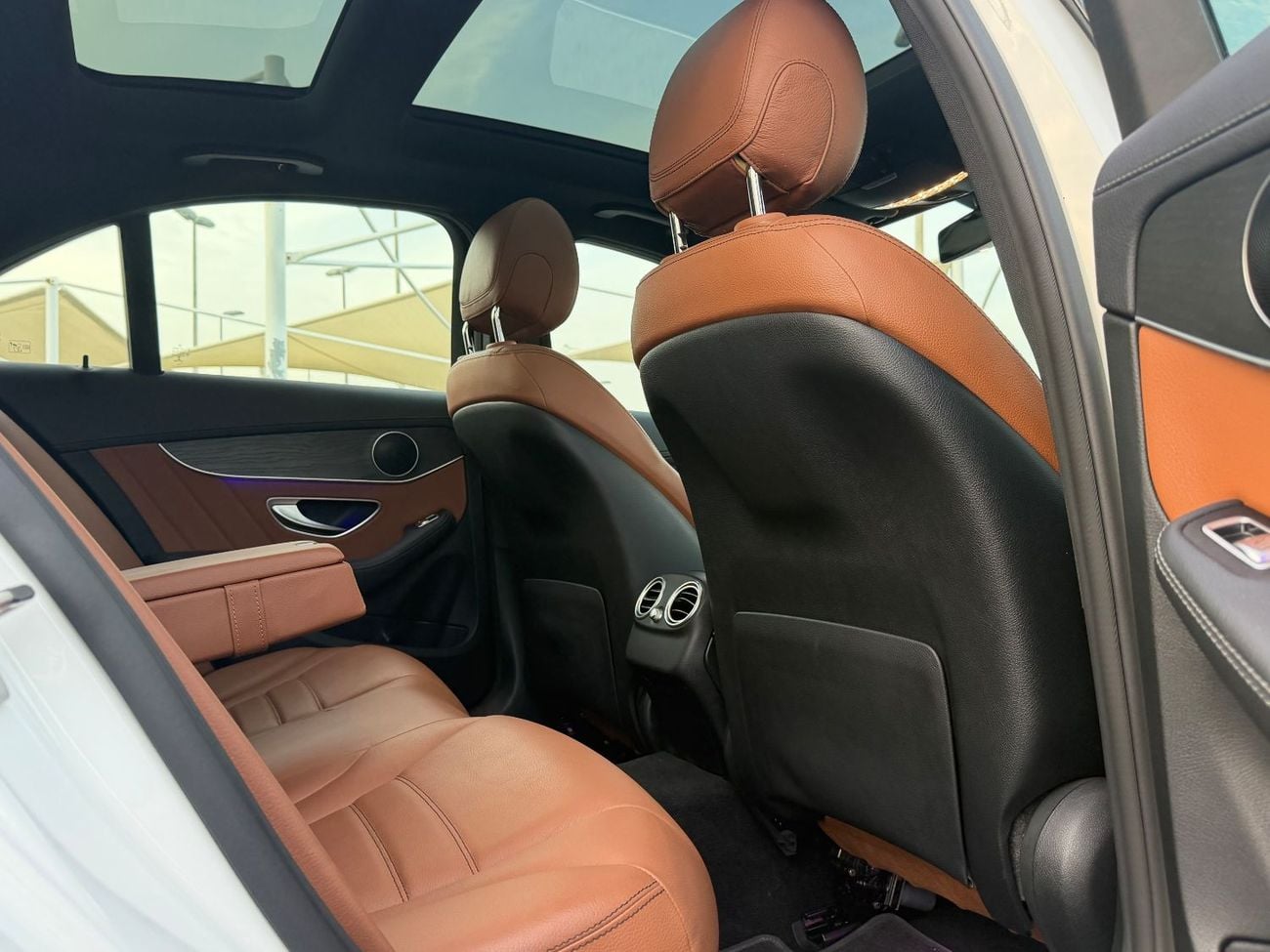 مرسيدس بنز C 200 AMG