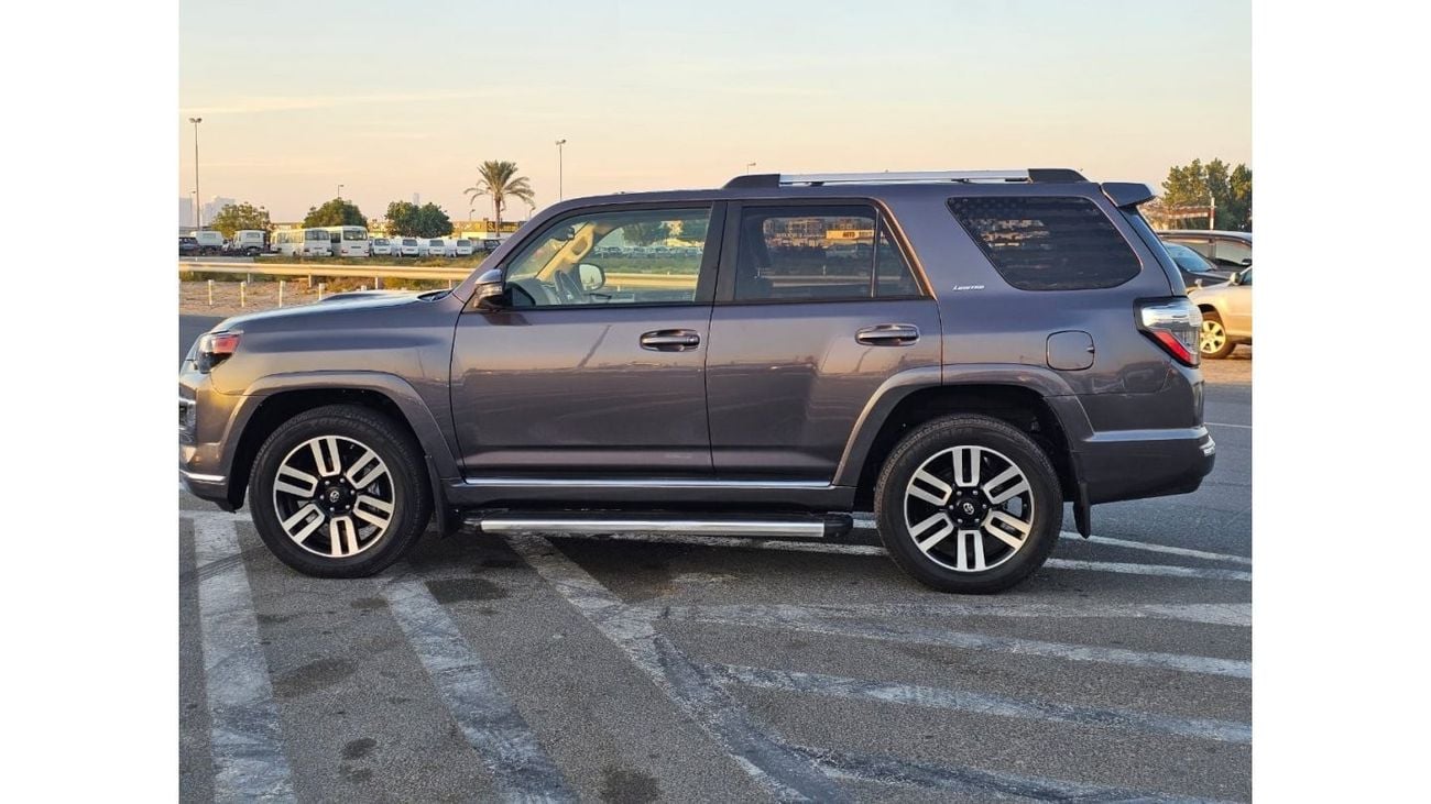 Toyota 4Runner “Offer”2021 Toyota 4Runner Limited Edition Full Option - 7 Seater - 4x4 AWD - 4.0L V6 /  UAE PASS