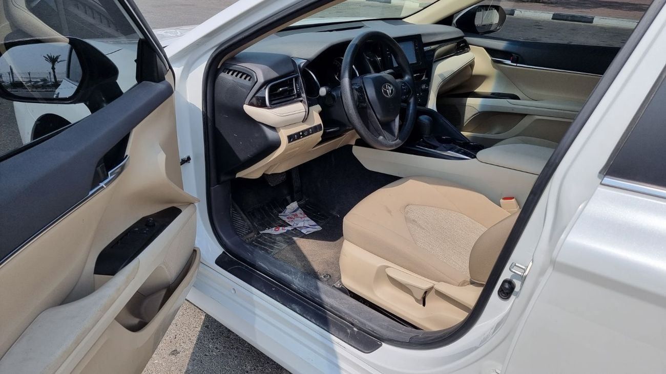 Toyota Camry GLE HEV LE Hybrid 2.5L