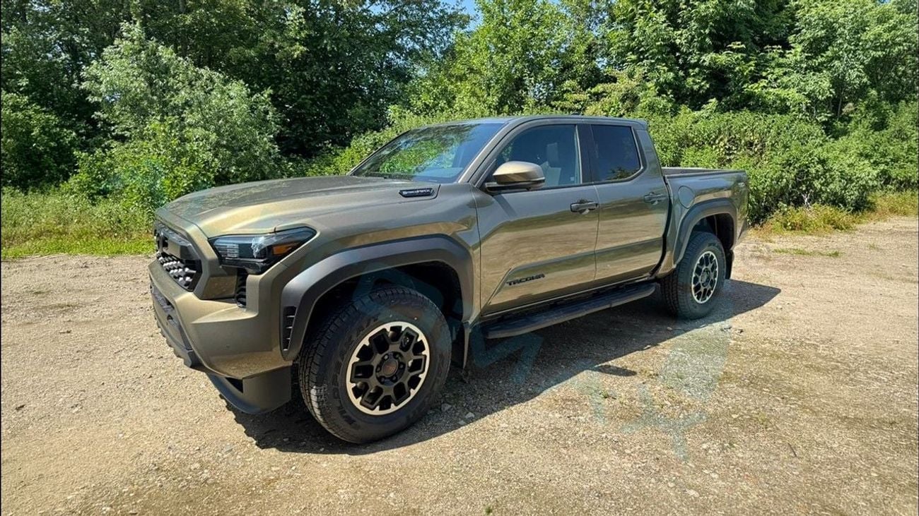 Toyota Tacoma (For Export , НА ЭКСПОРТ) TRD Off-Road Premium iFORCE MAX Hybrid 2.4T 4x4 0Km Без пробега