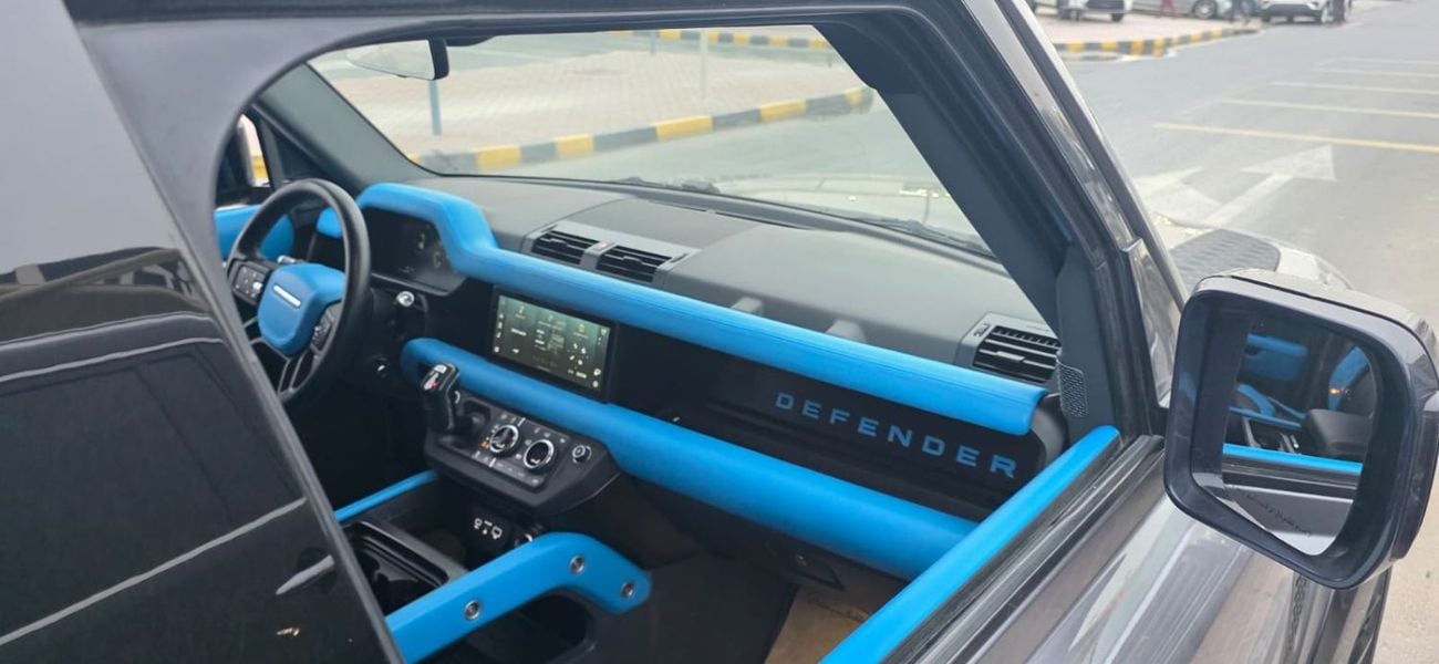 Land Rover Defender P400 110 HSE 3.0L (5 Seater)