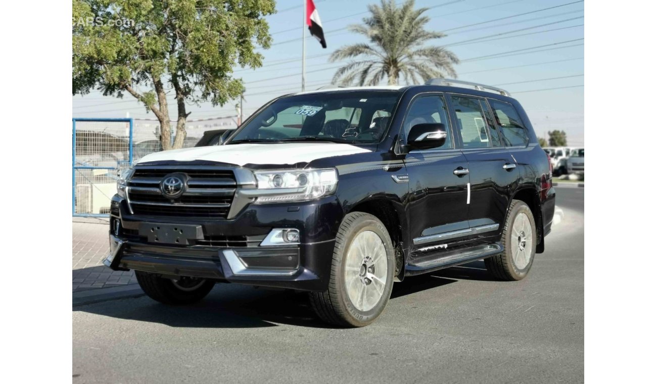 تويوتا لاند كروزر 5.7L Petrol, 22” Alloy Rims, Push Start, LED Headlights, Fog Lamps, Cruise Control. CODE - VXSGT20